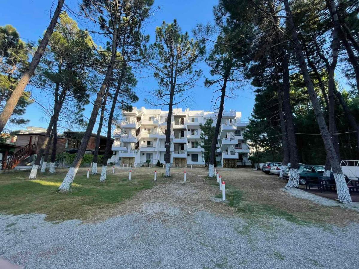 Aparthotel Vila Tufi Velipoje Exterior photo