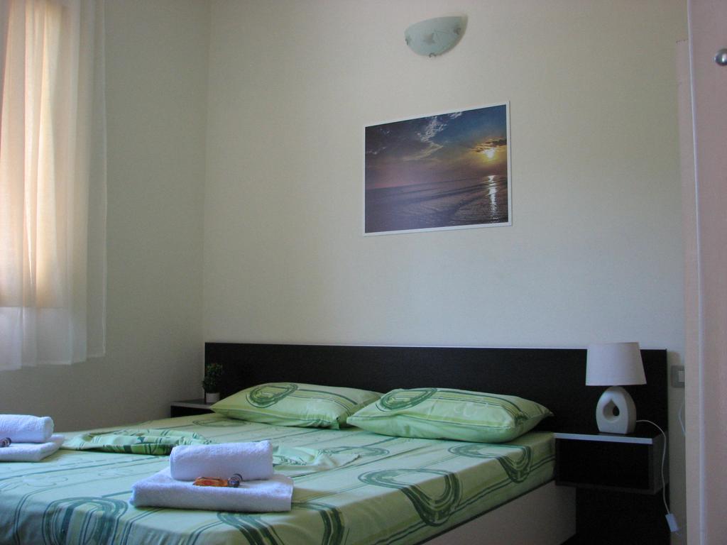 Aparthotel Vila Tufi Velipoje Exterior photo